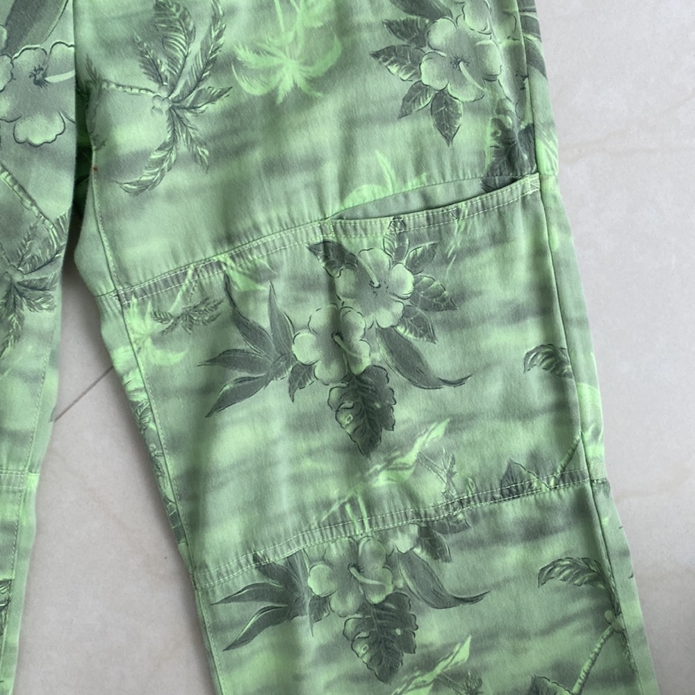 Tropical Print Cargo Pants - Picture 4 of 7